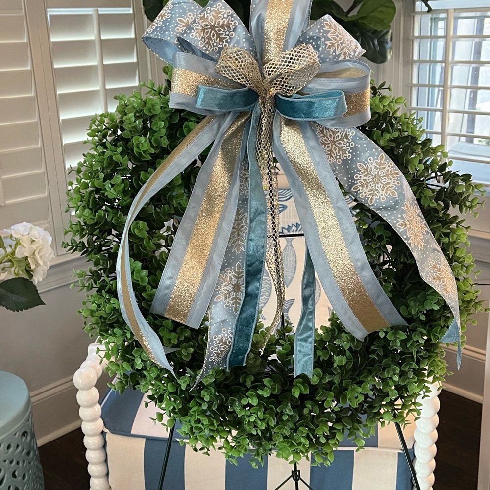 Festive Green Wreath with Blue and Gold Accents